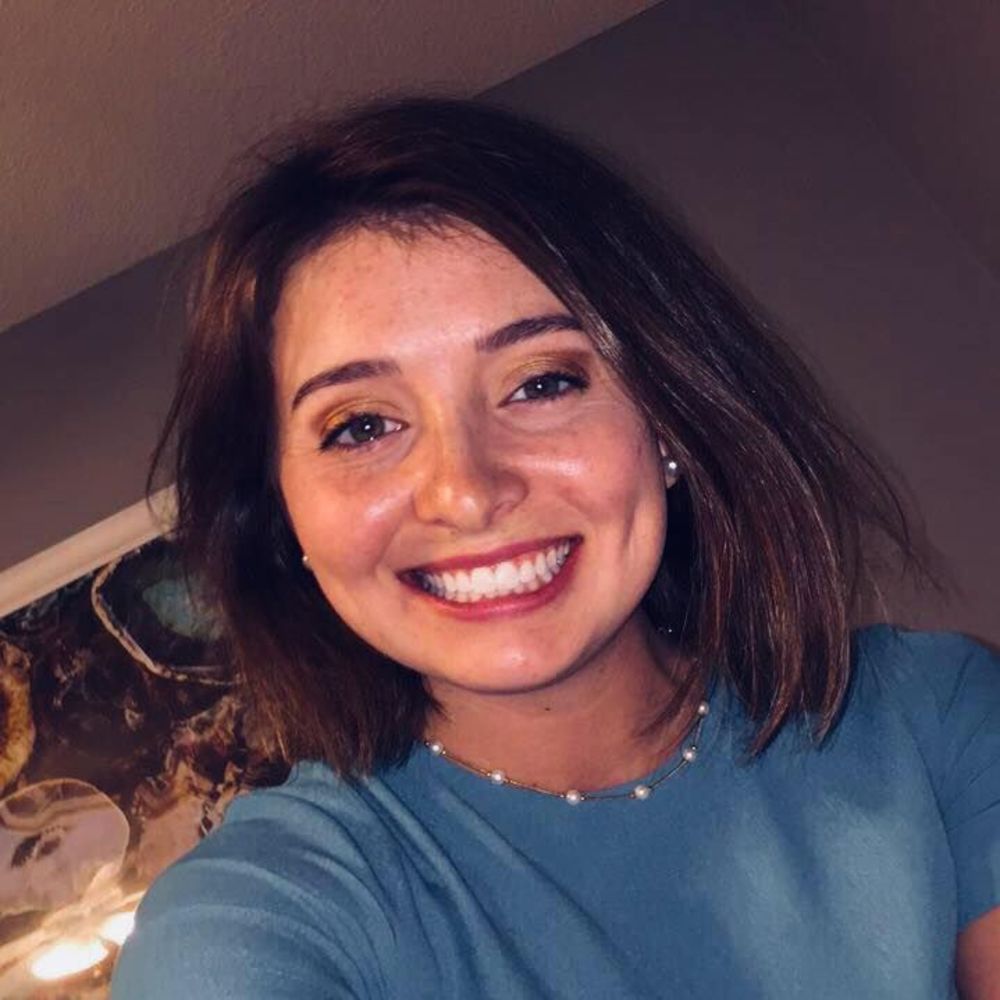 Meet your Posher, Julia